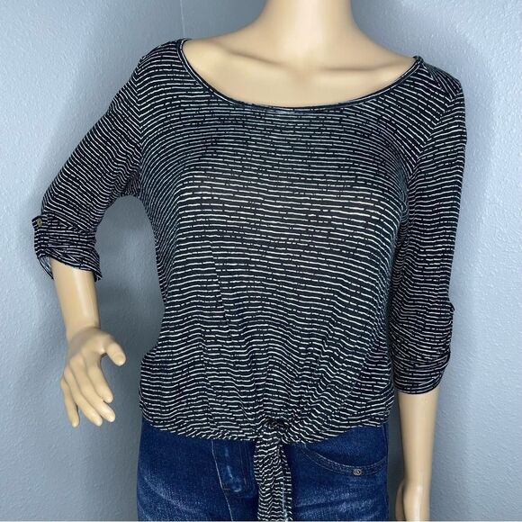 Charlotte Russe 3/4 Sleeve Horizontal Stripe Blouse Scoop Neck Black White Med - Picture 2 of 9